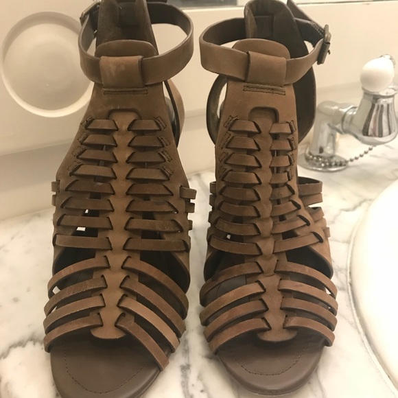Strappy gladiator brown black heeled sandals - Picture 2 of 2
